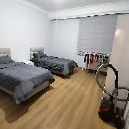 Sweet Warm House In דירה